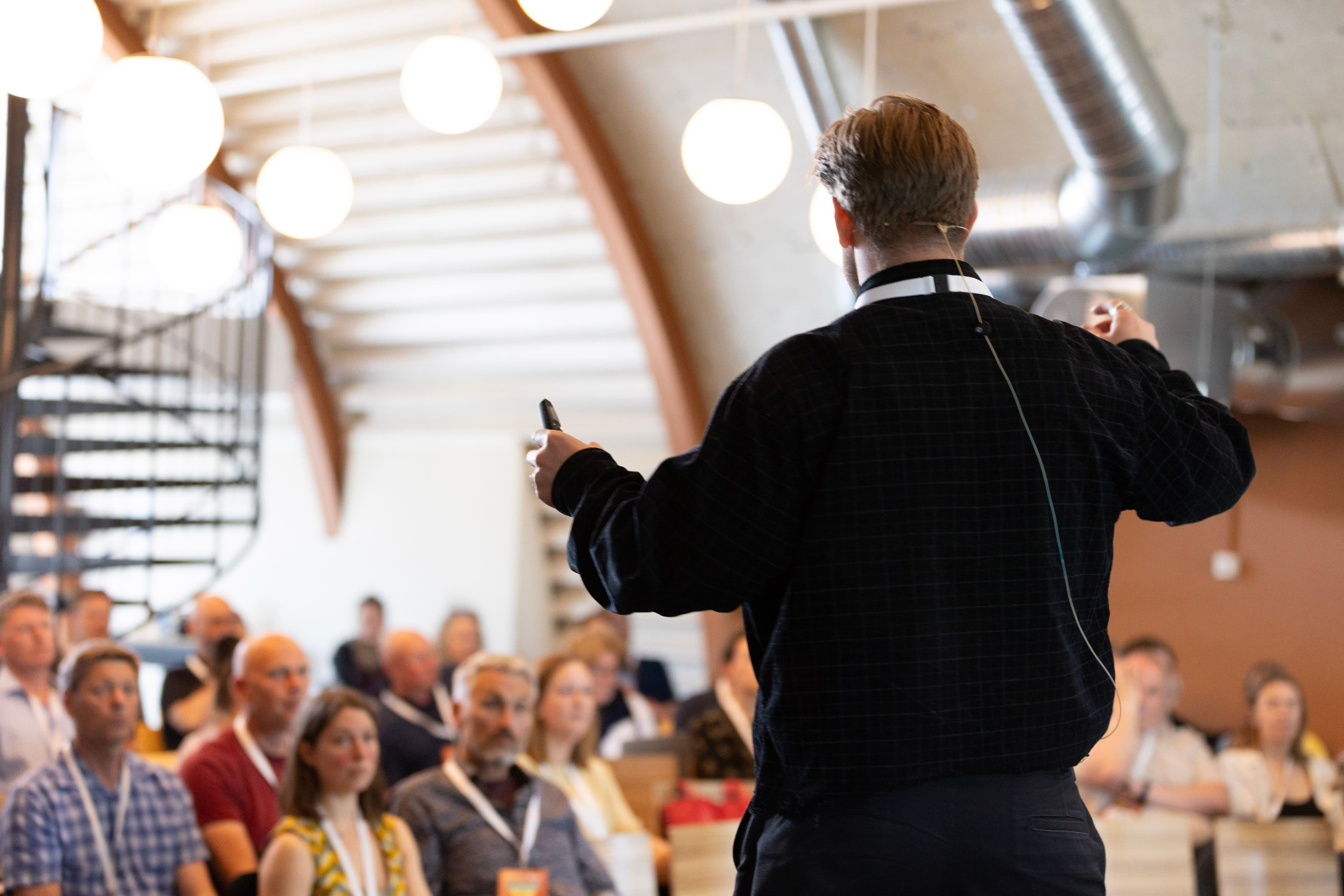 Circular on stage for Sirk Norge in May 2025. Photo: Dag Oliver